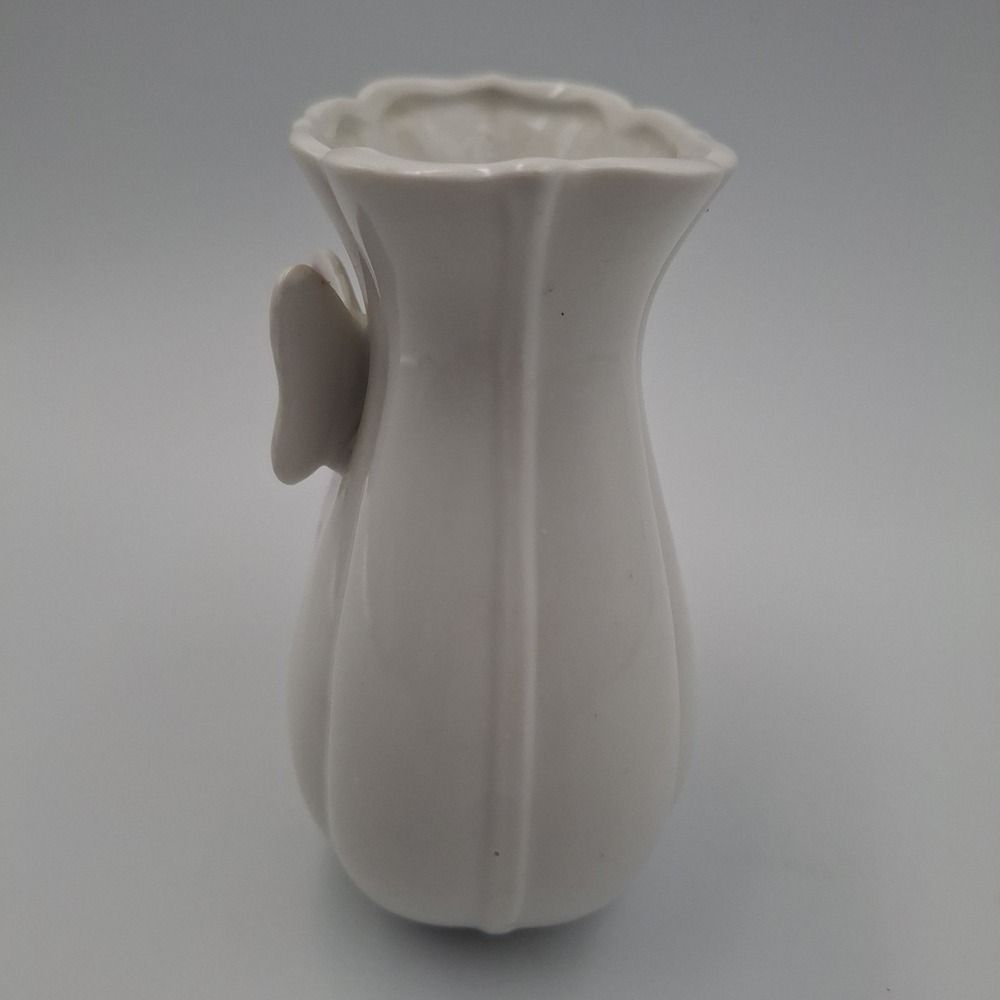Vintage White Ceramic Butterfly Vase 3D Raised Pink Lily Floral Scalloped Rim - Picture 4 of 10